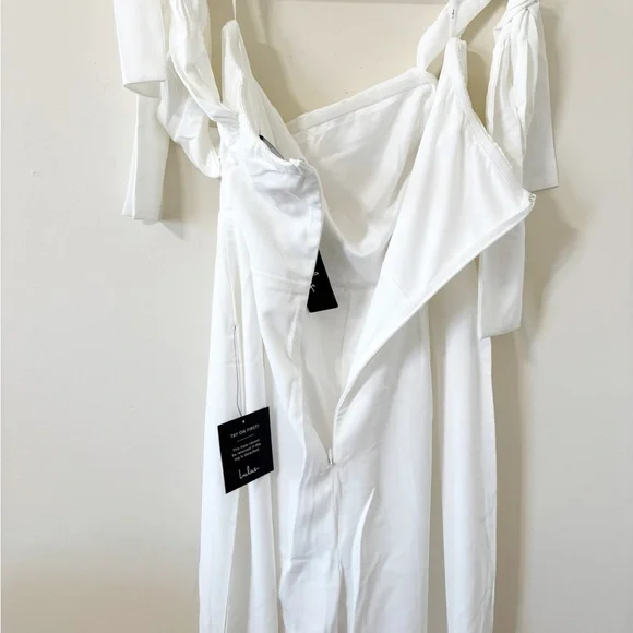 LULUS Luxe Behavior White Off-the-Shoulder Tie-Strap Cropped Jumpsuit Sz XL NWT - Picture 11 of 12